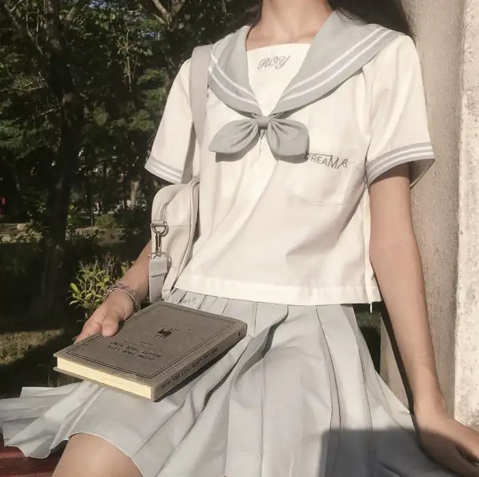皮阿佐拉：鲨之岁月 海报